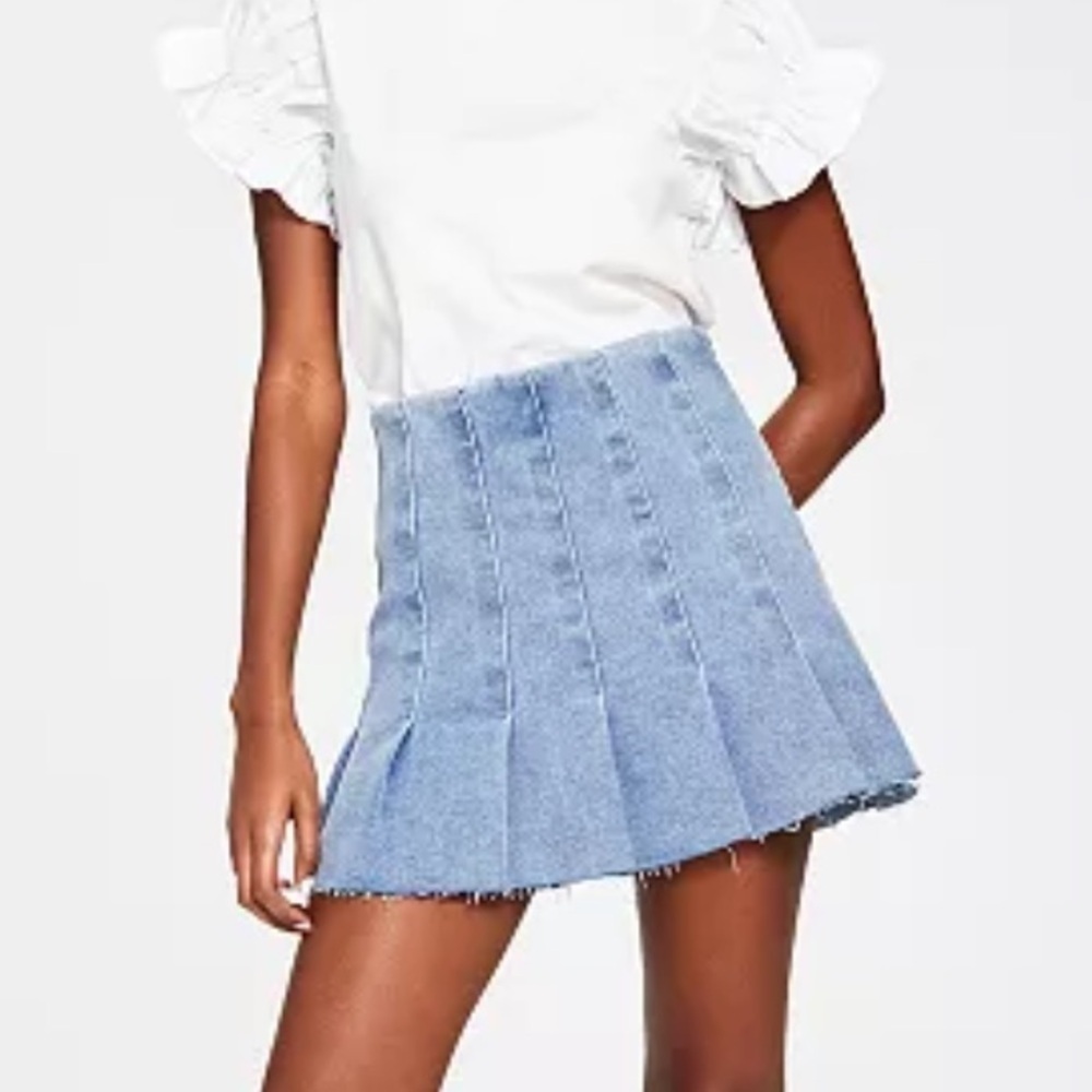En Saison Women's Lira Pleated Denim Mini Skirt Size Medium